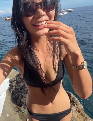 Evelyn Ha leaked photo #19