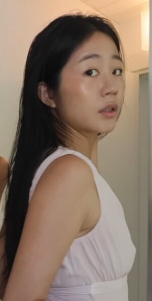 Evelyn Ha leaked photo #52