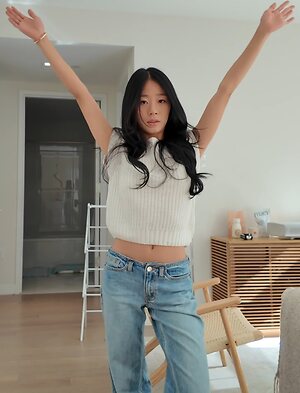 Evelyn Ha leaked photo #60