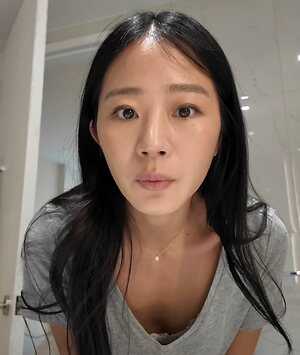 Evelyn Ha leaked photo #74