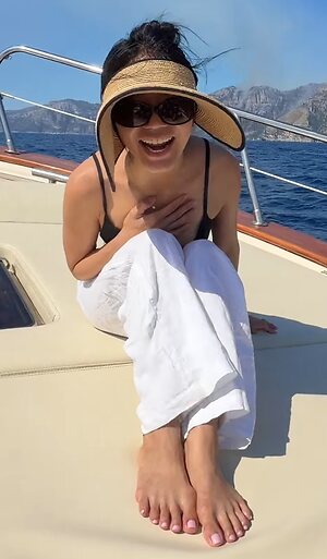 Evelyn Ha leaked photo #86