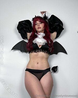 Evelynlovexoxo photo