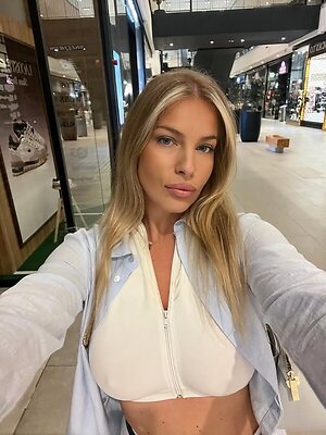 evitaaa29 leaked photo #2