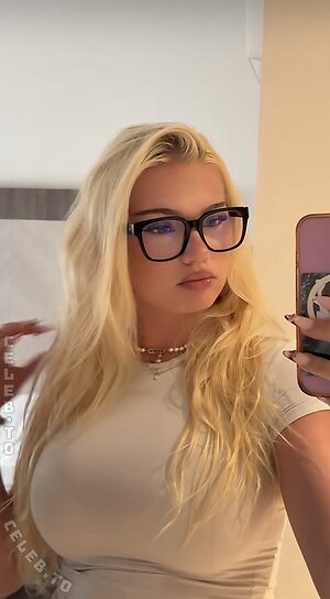 evx.rnk Nude Leaked Photo #34