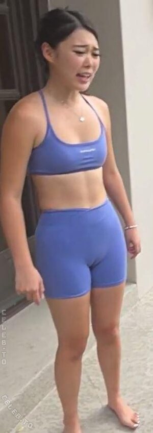 ExtraEmily Nude Leaked Photo #16