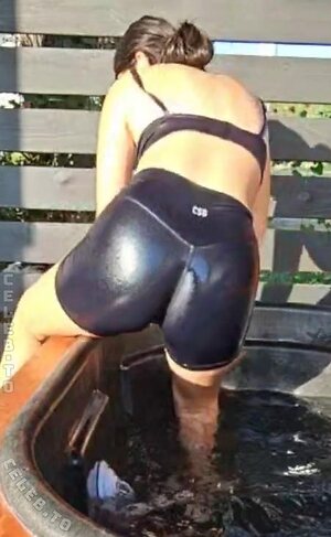 ExtraEmily Nude Leaked Photo #18