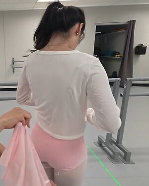 ExtraEmily leaked photo #37