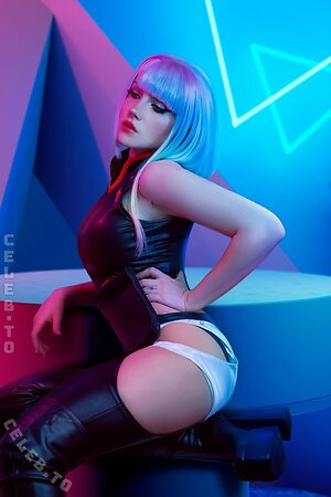 Ez Summers Cosplay photo