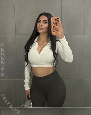 faatima.aal Nude Leaked Photo #9