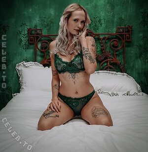 fabienne.hlle leaked photo #5