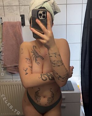 faey211 Nude Leaked Photo #3