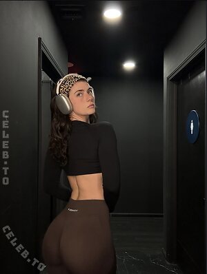 Faith Ordway Nude Leaked Photo #4