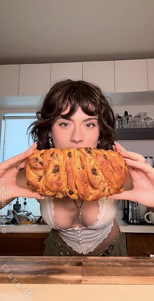 Faith Ordway Nude Leaked Photo #6