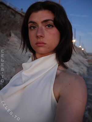 Faith Ordway Nude Leaked Photo #8