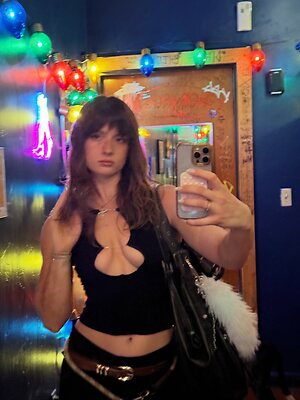 Faith Ordway leaked photo #68