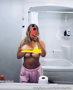 Faith Roberts leaked photo #25