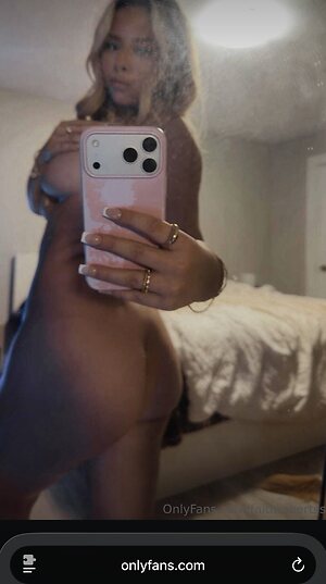 Faith Roberts leaked photo #35