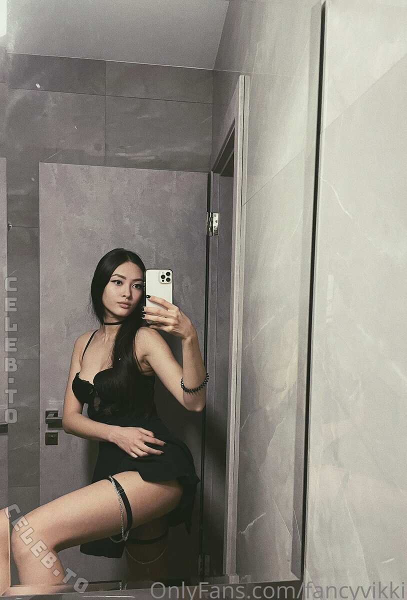 FancyV / FancyVikki / Vixivik photo