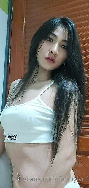 Fanny Ly leaked photo #40