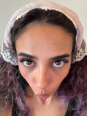 Farah Shams leaked photo #7