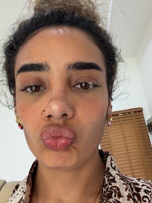 Farah Shams leaked photo #9