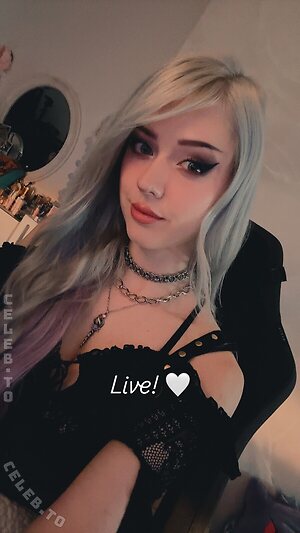 Farbenfuchs Nude Leaked Photo #15