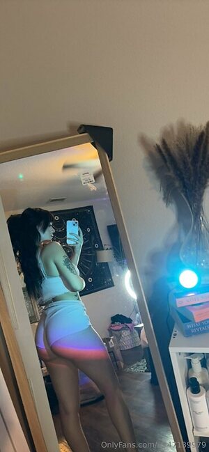 fauxluxx Nude Leaked Photo #31