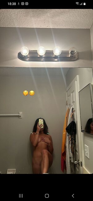 FavKiwi leaked photo #13