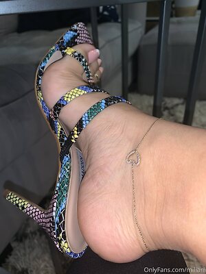 feetbymiliani leaked photo #4