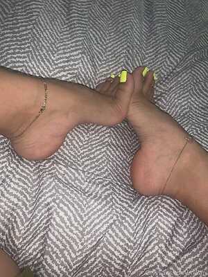 feetbymiliani leaked photo #12
