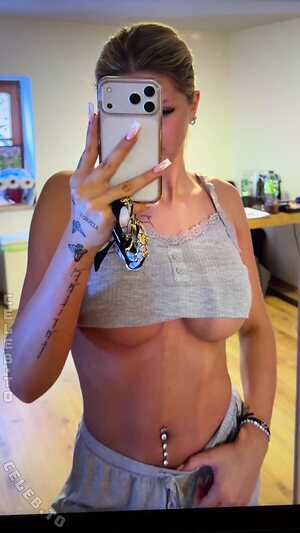 feli_leonie leaked photo #20