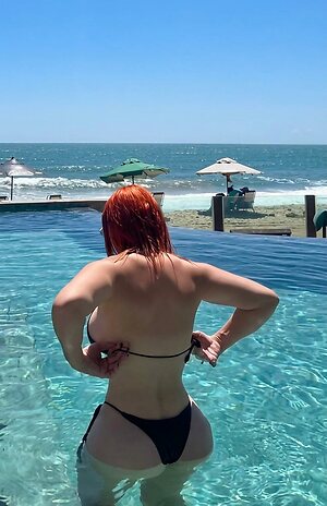 Felina Cris leaked photo #19