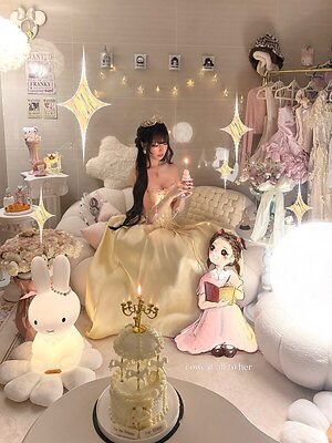 Feng leaked photo #4