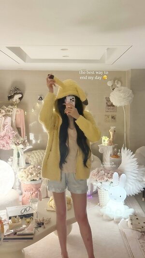 Feng leaked photo #7