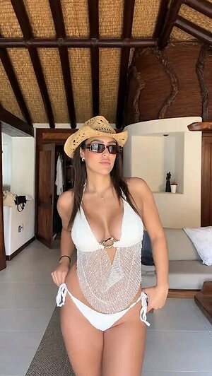 Fernanda Lozano leaked photo #8