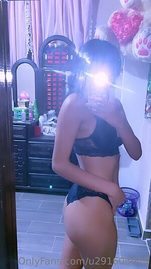 Fernanda Martinez leaked photo #4