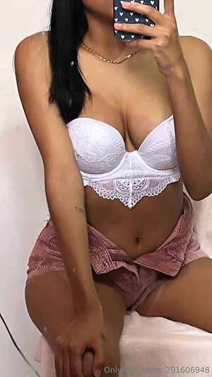Fernanda Martinez leaked photo #32