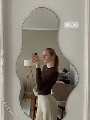 Finja and Svea photo
