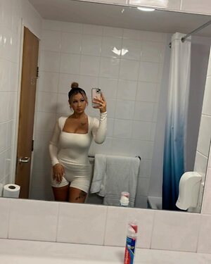 fionawiley.xo leaked photo #17