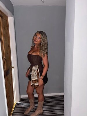 fionawiley.xo leaked photo #44