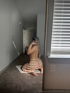 fitlifewith.em leaked photo #24