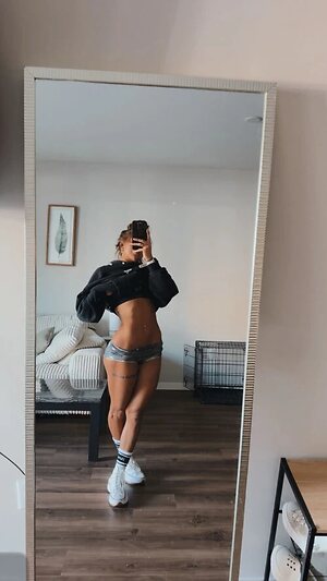 fitnessxlaur Nude Leaked Photo #12