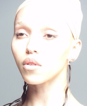 FKA Twigs Nude Leaked Photo #11