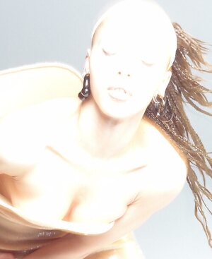 FKA Twigs Nude Leaked Photo #14