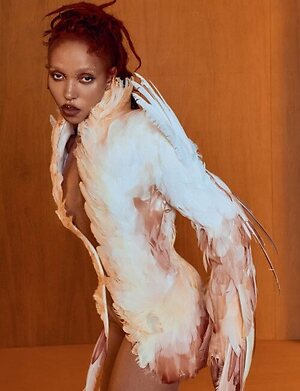 FKA Twigs Nude Leaked Photo #25