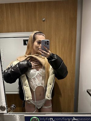 flammiiii Nude Leaked Photo #8