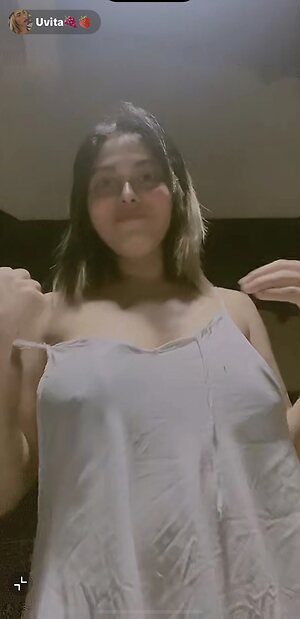 Flashing Nude Leaked Photo #18