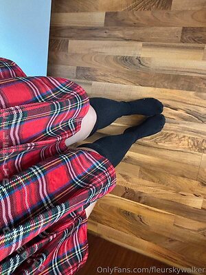 FleurSkywalker Nude Leaked Photo #9