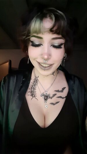FlodaASMR leaked photo #28