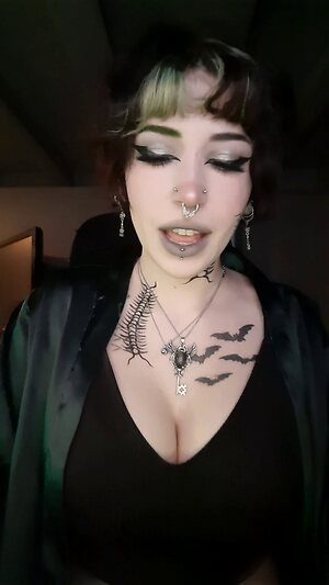 FlodaASMR leaked photos